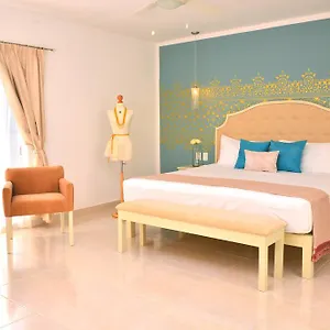 Unic Design & Restaurant- 5th Avenue (adults Only) **** 普拉亚卡门