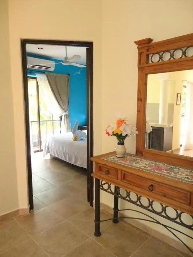 Hotel Acuario Playa Del Carmen 3*,